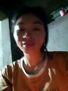 Phuongphuongg online show from 10-10-25, 10:53