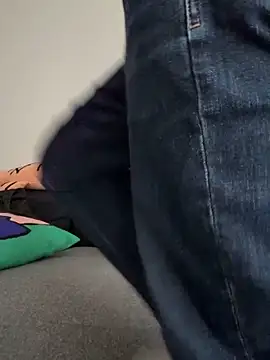 sonwmelt1 online show from 09-28-25, 03:01