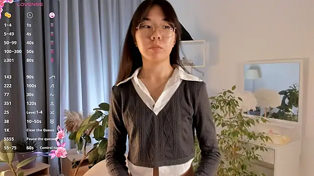 UdelaDodson online show from 09-29-25, 03:06