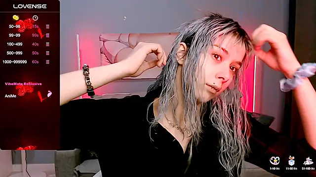 Snapshot of SophieAsh chatting on 10-12-25, 10:14 SophieAsh online show from 10-12-25, 10:14