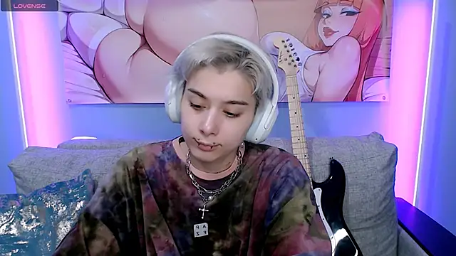 SophieAsh online show from 11-18-25, 09:03