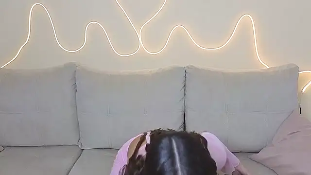 KathrynBrooks online show from 11-12-25, 01:00