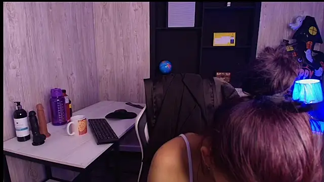 Mia Esposito2 online show from 10-24-25, 02:41