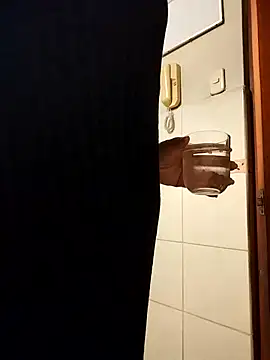 FallsForHerSmile online show from 04-08-26, 07:03