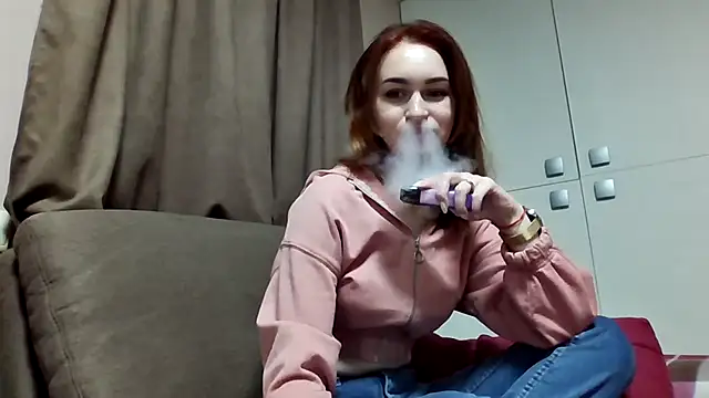 Snapshot of Requellia chatting on 10-04-25, 06:28 Requellia online show from 10-04-25, 06:28