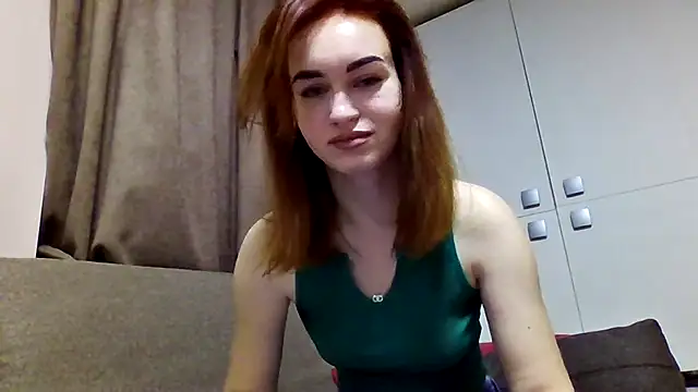 Snapshot of Requellia chatting on 10-08-25, 04:59 Requellia online show from 10-08-25, 04:59