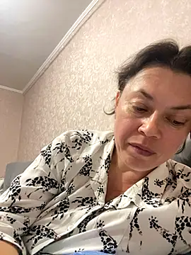 Kiravix online show from 10-10-25, 05:45