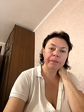 Kiravix online show from 10-27-25, 10:41