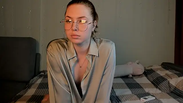 Snapshot of sunflare_soul chatting on 09-25-25, 11:58 sunflare soul online show from 09-25-25, 11:58