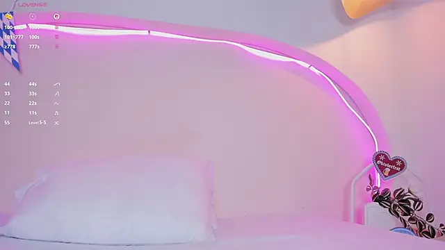 sweetluu  online show from 09-27-25, 03:39