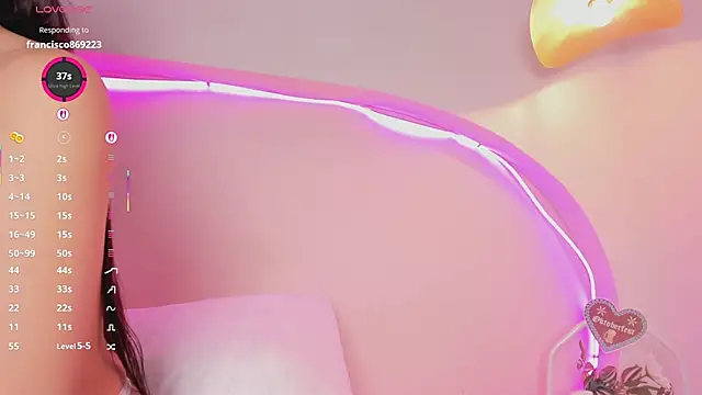 sweetluu  online show from 09-28-25, 02:44