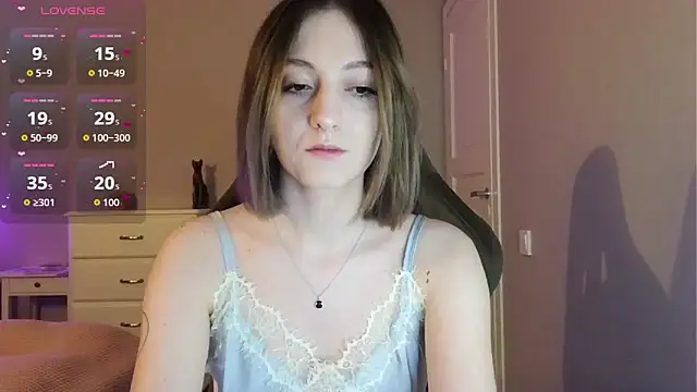 Snapshot of white_liillyy chatting on 05-28-26, 09:01 white liillyy online show from 05-28-26, 09:01