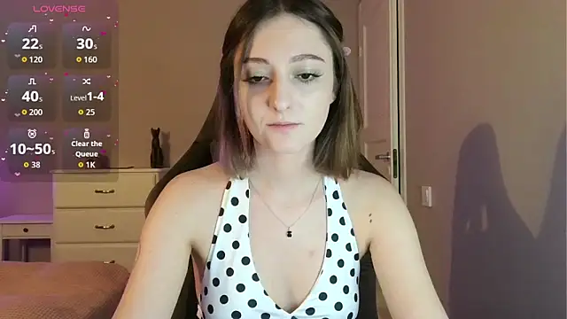 Snapshot of white_liillyy chatting on 06-16-26, 09:06 white liillyy online show from 06-16-26, 09:06