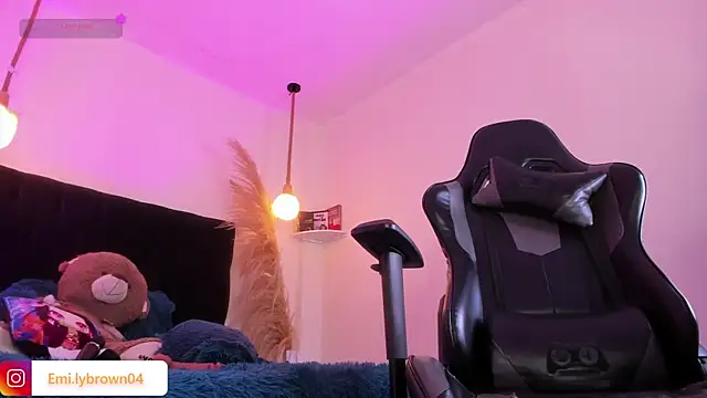 Emily brown04 online show from 04-20-26, 07:15