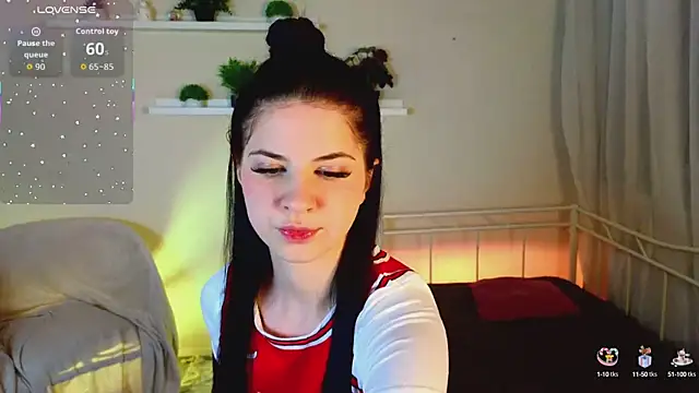 Snapshot of Wander_Waves chatting on 10-15-25, 07:36 Wander Waves online show from 10-15-25, 07:36