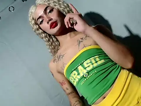 hugecockbabe online show from 03-04-26, 05:52