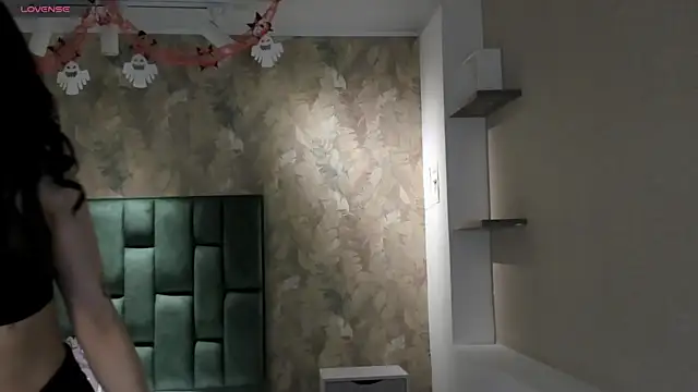 Snapshot of Saya_Amaretto1 chatting on 10-24-25, 06:48 Saya Amaretto1 online show from 10-24-25, 06:48