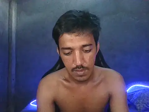 Snapshot of RowyCam chatting on 11-03-25, 11:59 RowyCam online show from 11-03-25, 11:59