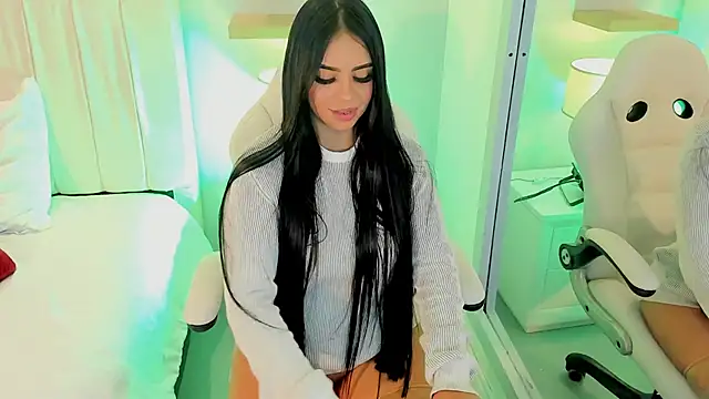 manyaa  online show from 09-20-25, 07:59