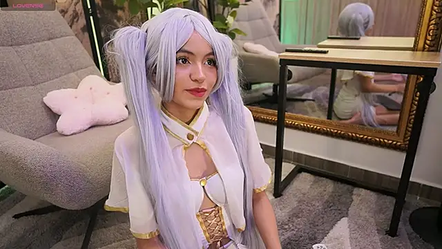 NamiKimura online show from 10-18-25, 05:14