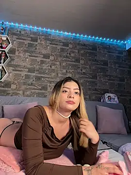 Melissa coll online show from 02-17-26, 04:53