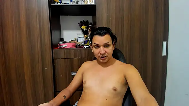 Snapshot of miss_bigcockts chatting on 09-27-25, 07:24 miss bigcockts online show from 09-27-25, 07:24