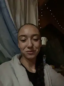 CristinaSww online show from 10-21-25, 08:53