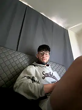 stalinhernandez online show from 10-31-25, 03:24