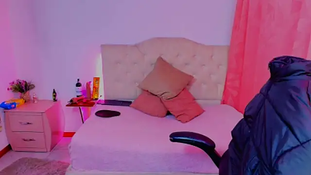 lailahdark online show from 11-09-25, 04:00