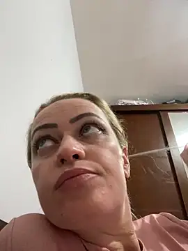 Snapshot of Alerquinasc chatting on 10-03-25, 05:15 Alerquinasc online show from 10-03-25, 05:15