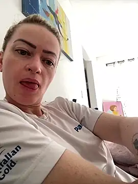 Snapshot of Alerquinasc chatting on 10-05-25, 02:37 Alerquinasc online show from 10-05-25, 02:37