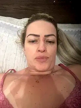 Snapshot of Alerquinasc chatting on 10-29-25, 04:37 Alerquinasc online show from 10-29-25, 04:37