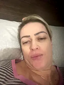 Snapshot of Alerquinasc chatting on 12-16-25, 06:29 Alerquinasc online show from 12-16-25, 06:29