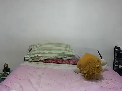 MeganAndMaxxh online show from 12-14-25, 02:50