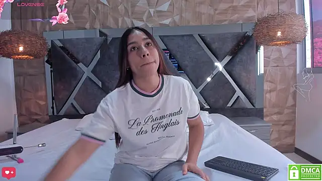 Selene  Lopez  online show from 04-23-26, 07:49