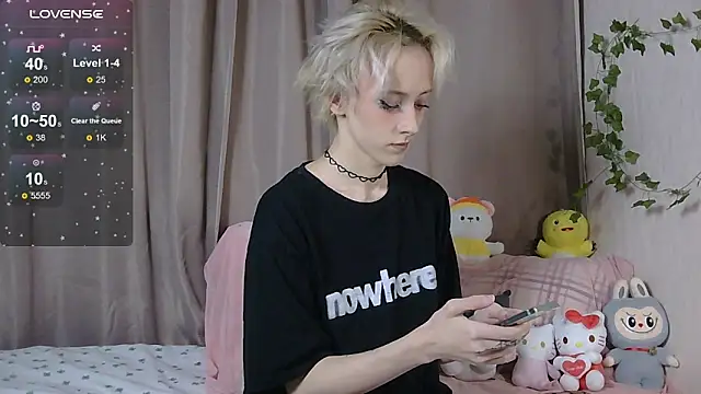 Snapshot of NextVibe_ chatting on 11-25-25, 05:13 NextVibe online show from 11-25-25, 05:13