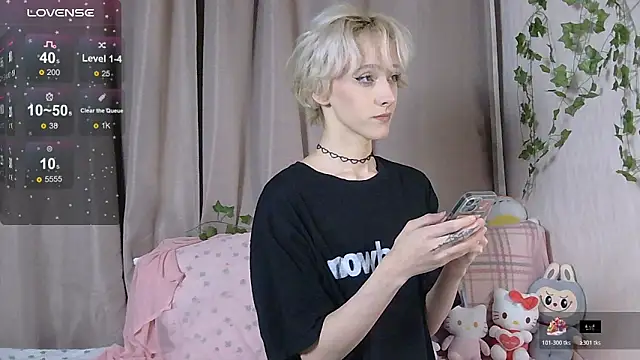 Snapshot of NextVibe_ chatting on 11-30-25, 04:00 NextVibe online show from 11-30-25, 04:00