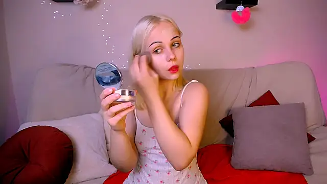 Snapshot of Charlotte_Colinss chatting on 11-08-25, 05:18 Charlotte Colinss online show from 11-08-25, 05:18