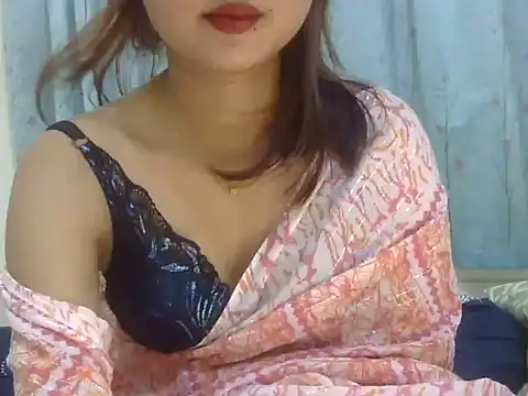 Snapshot of Maaaya_Pari chatting on 10-25-25, 04:24 Maaaya Pari online show from 10-25-25, 04:24