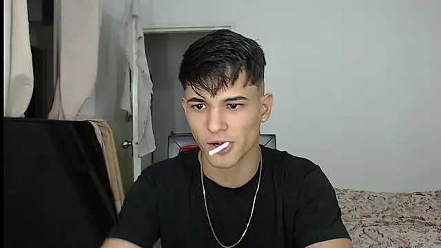 Snapshot of Alex_mojica chatting on 09-11-25, 05:07 Alex mojica online show from 09-11-25, 05:07