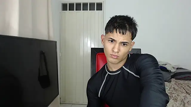 Snapshot of Alex_mojica chatting on 10-17-25, 06:05 Alex mojica online show from 10-17-25, 06:05