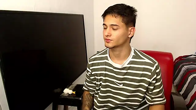 Alex mojica online show from 02-18-26, 06:09