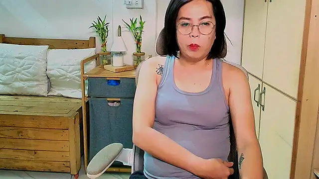 moriliciousxxx online show from 05-07-26, 11:32