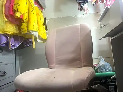 Snapshot of bearcub300 chatting on 09-13-25, 11:59 bearcub300 online show from 09-13-25, 11:59