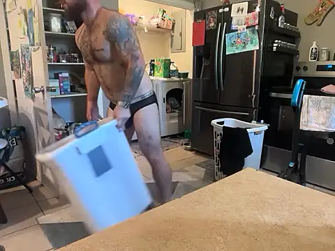 Snapshot of bearcub300 chatting on 11-09-25, 09:13 bearcub300 online show from 11-09-25, 09:13