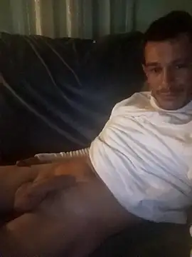 Snapshot of Villena_jm91 chatting on 12-18-25, 05:35 Villena jm91 online show from 12-18-25, 05:35