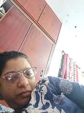 Snapshot of thanusi_2 chatting on 09-12-25, 12:22 thanusi 2 online show from 09-12-25, 12:22