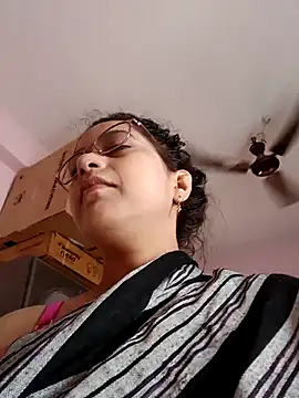 Snapshot of thanusi_2 chatting on 09-17-25, 06:37 thanusi 2 online show from 09-17-25, 06:37