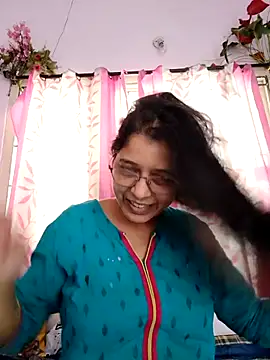 Snapshot of thanusi_2 chatting on 09-30-25, 05:23 thanusi 2 online show from 09-30-25, 05:23