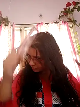 Snapshot of thanusi_2 chatting on 10-08-25, 06:00 thanusi 2 online show from 10-08-25, 06:00